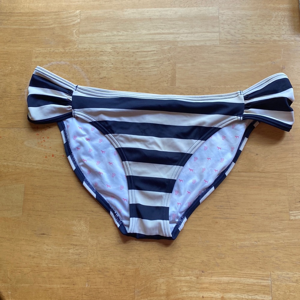 PINK Victoria’s Secret swim bottom bikini size L in pre-owned condition